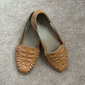 Nisolo Hurache woman’s sandals (almond)